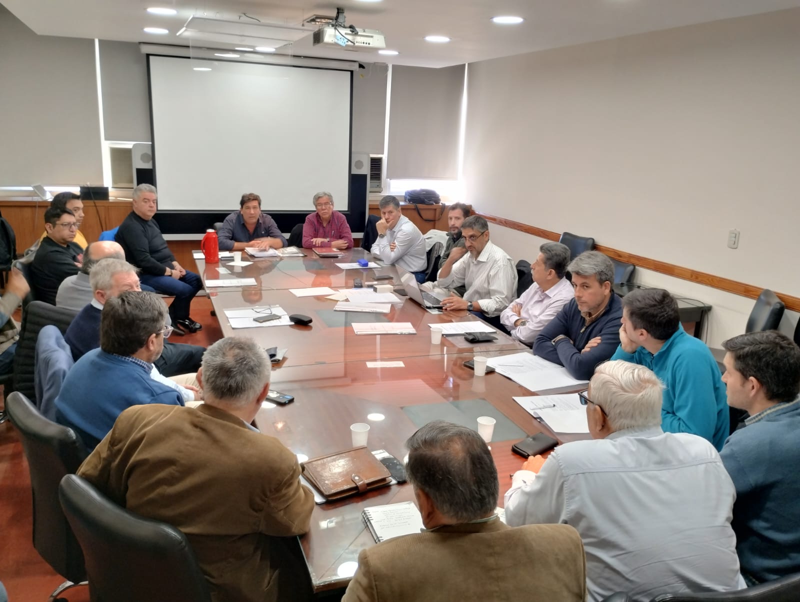 Dirigentes de FAT Vial se reunieron con la junta de Asesores Técnicos del Consejo Vial Federal